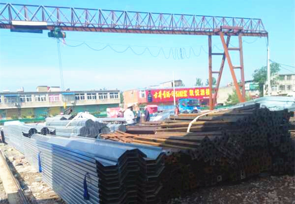 玻璃連棟溫室建設(shè)電話13865545460